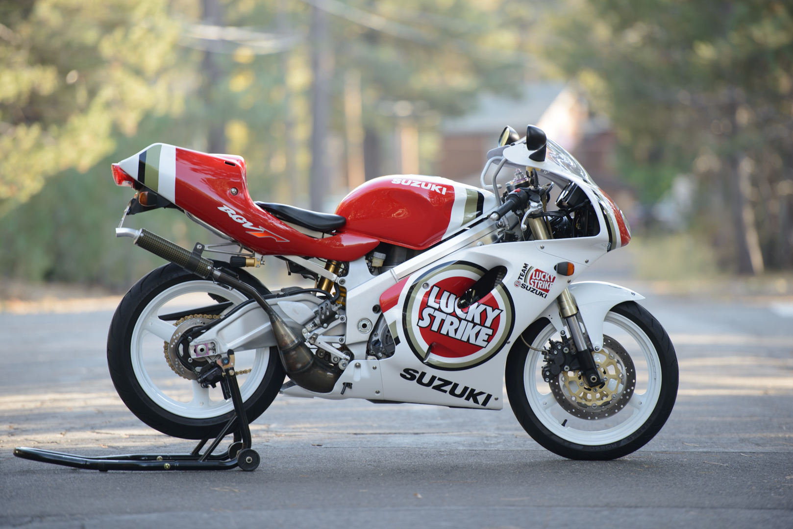 Lucky Strike Suzuki