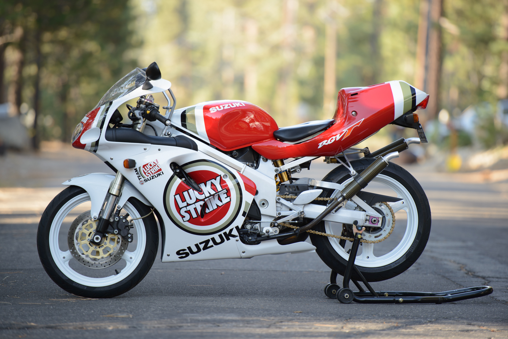 Lucky Strike Suzuki